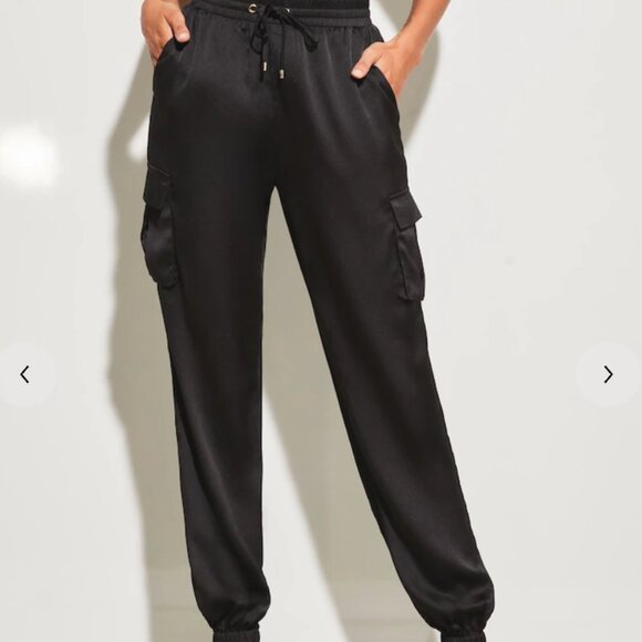 🏷 *NWT* 🖤 L Love Black Satin Cargo Joggers - Size Medium 🖤 - Picture 1 of 10